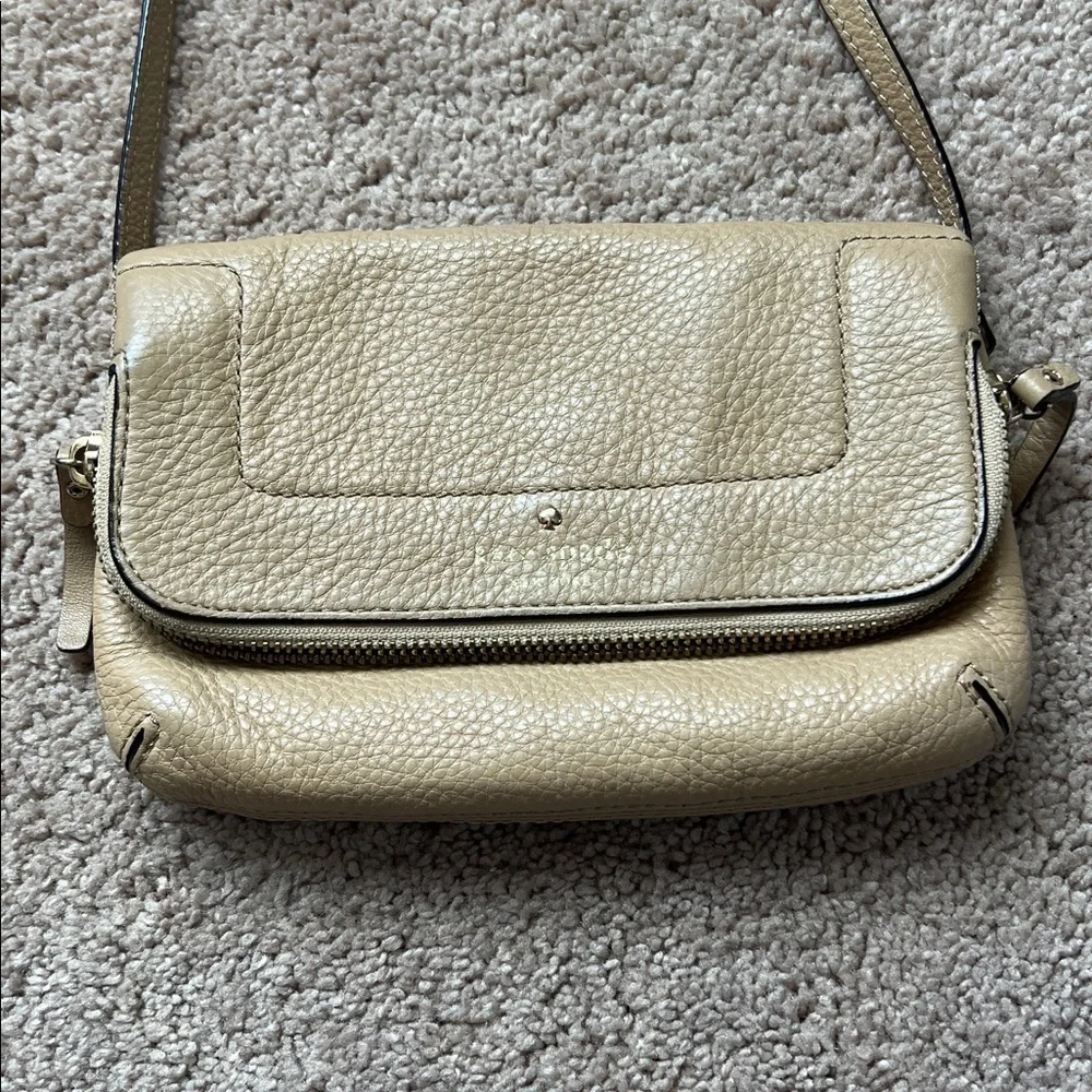 Kate Spade Mansfield Mariana leather crossbody bag in beige pebbled leather